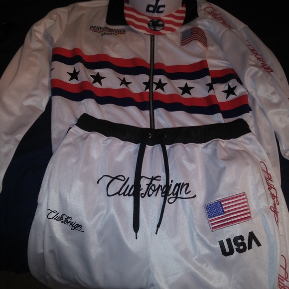 Tracksuit - Picture 2 of 3